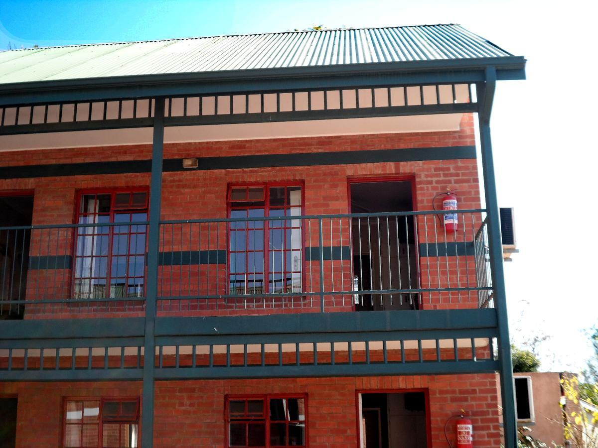 The Cannon Lodge Newcastle Exterior photo