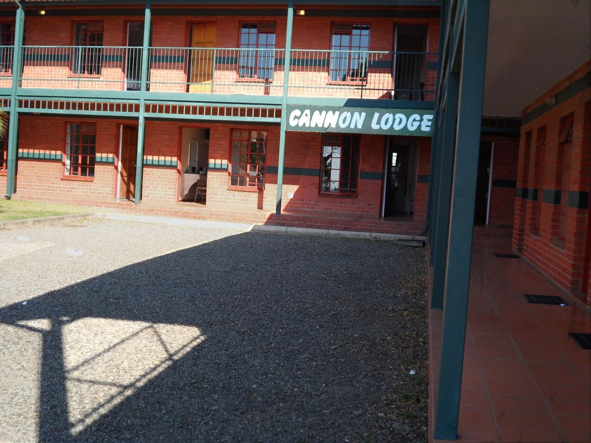 The Cannon Lodge Newcastle Exterior photo